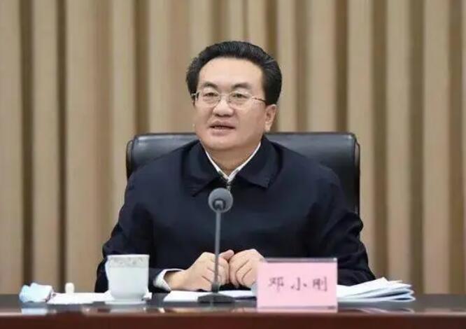 [权威访谈]农业农村部副部长邓小刚：稳住农业基本盘 夯实“三农”压舱石