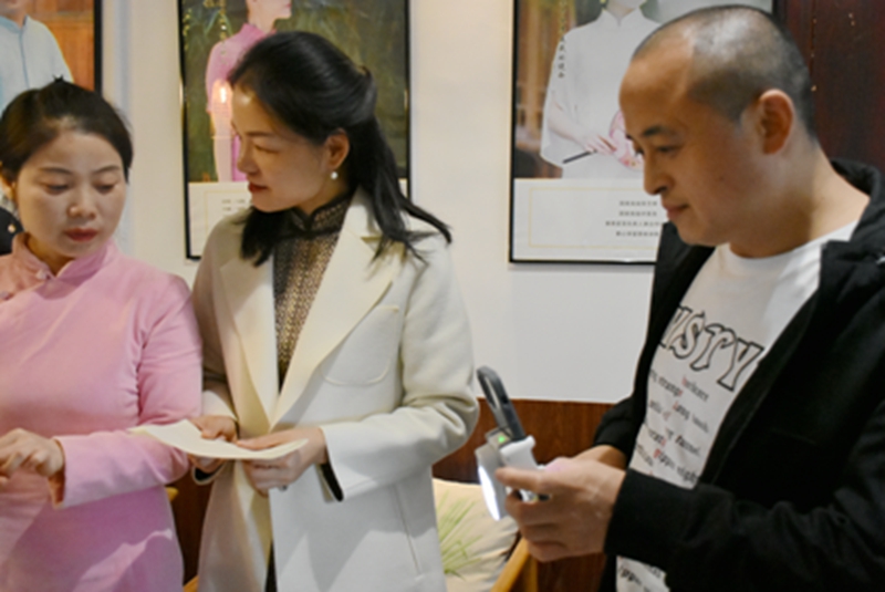 DSC_2027.JPG DSC_2027.JPG