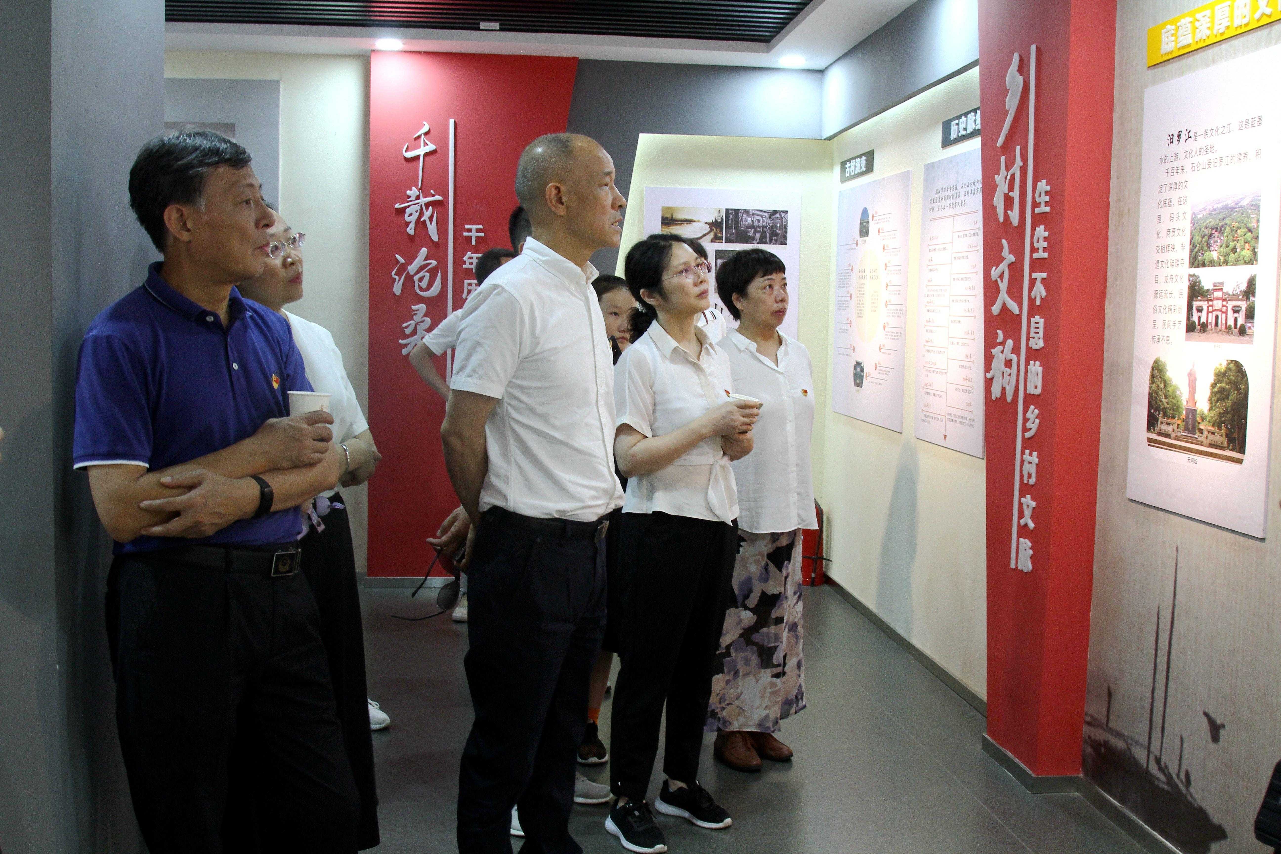 206422557.jpg 206422557.jpg