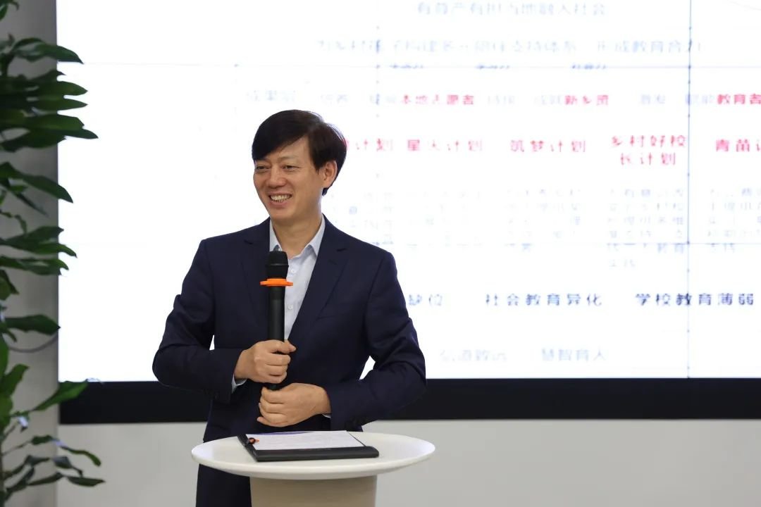 颜卫彬：催生农村本地力量 发展农村教育公益