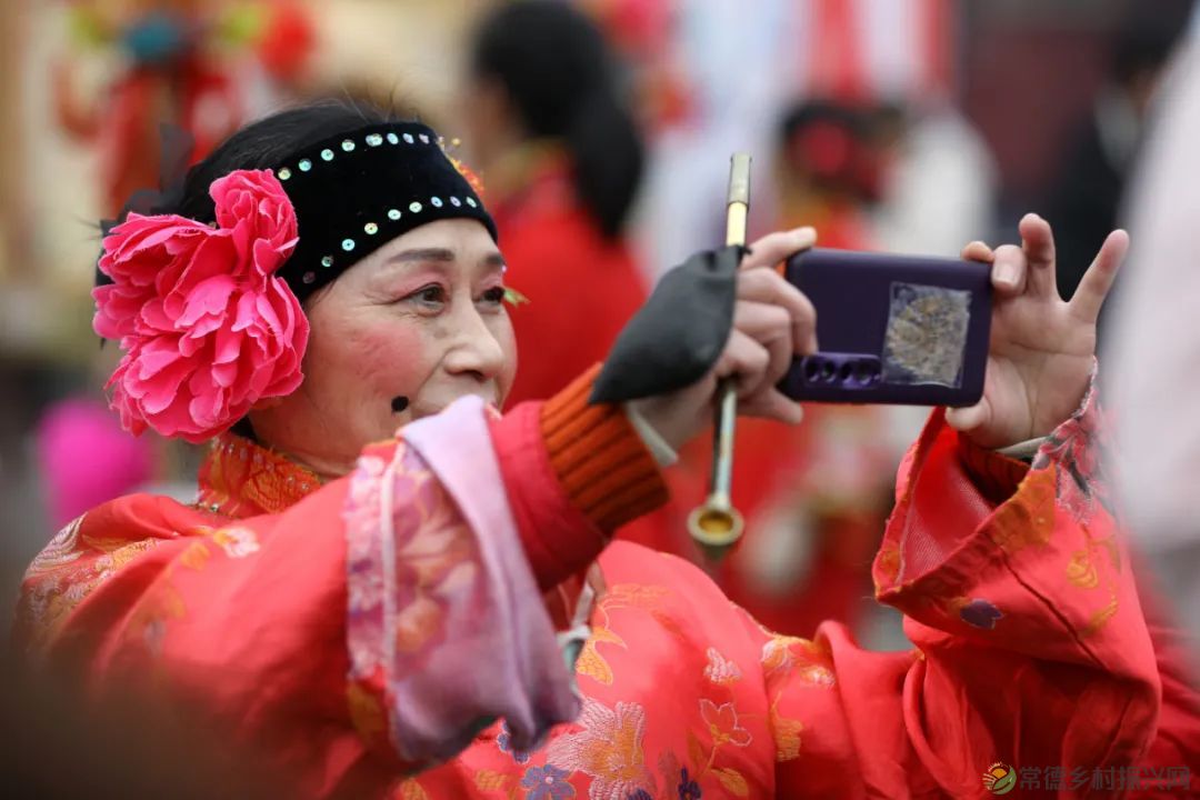 引发数十万人围观——常德河街的元宵节“吊炸天”(图4) 4.jpg