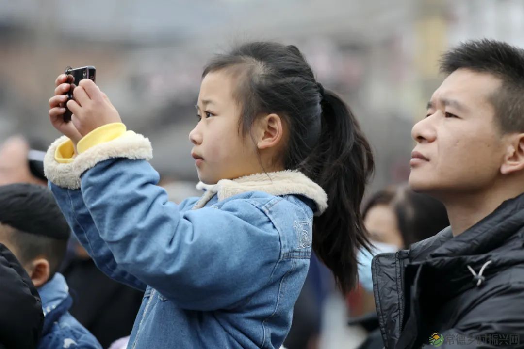 引发数十万人围观——常德河街的元宵节“吊炸天”(图23) 888.jpg