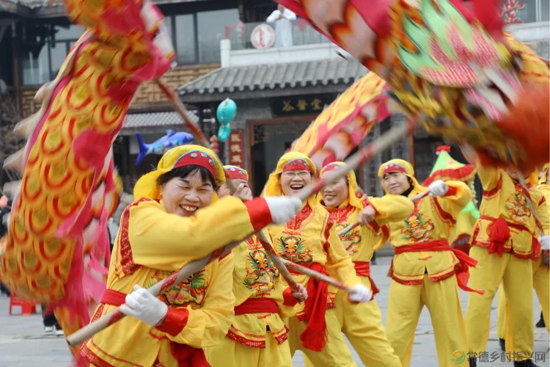 引发数十万人围观——常德河街的元宵节“吊炸天”(图29) 4444.jpg