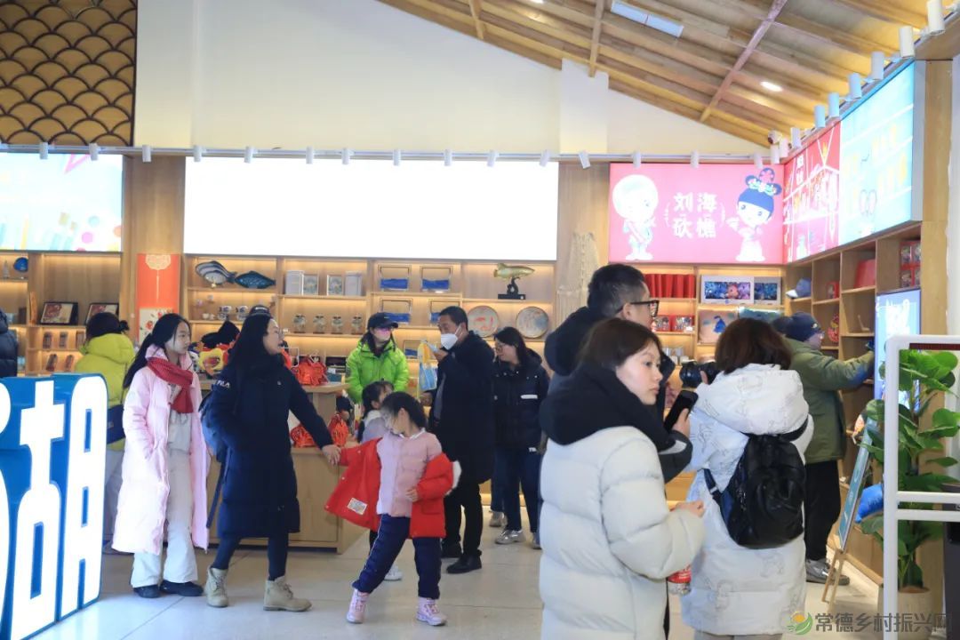 花灯璀璨|柳叶湖欢天喜地闹元宵(图16) 微信图片_20230207204209.jpg