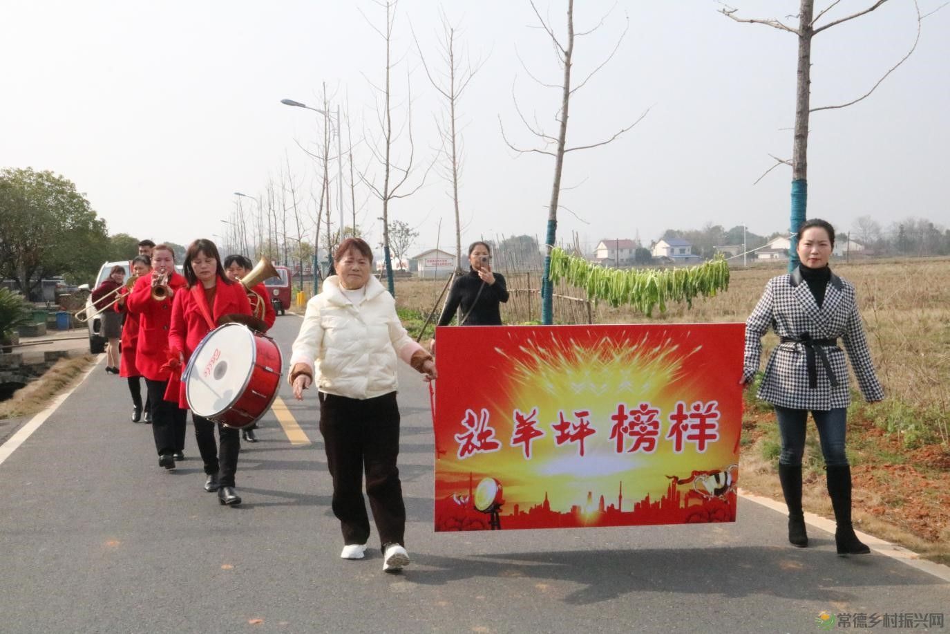 湖南鼎城:放羊坪春日田野上的“奥运奖杯”(图2) 图片2.jpg