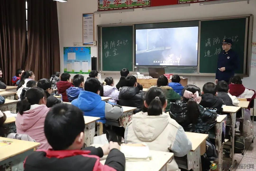 【走进临澧】“雷锋式消防学校”计划正在进行(图2)
