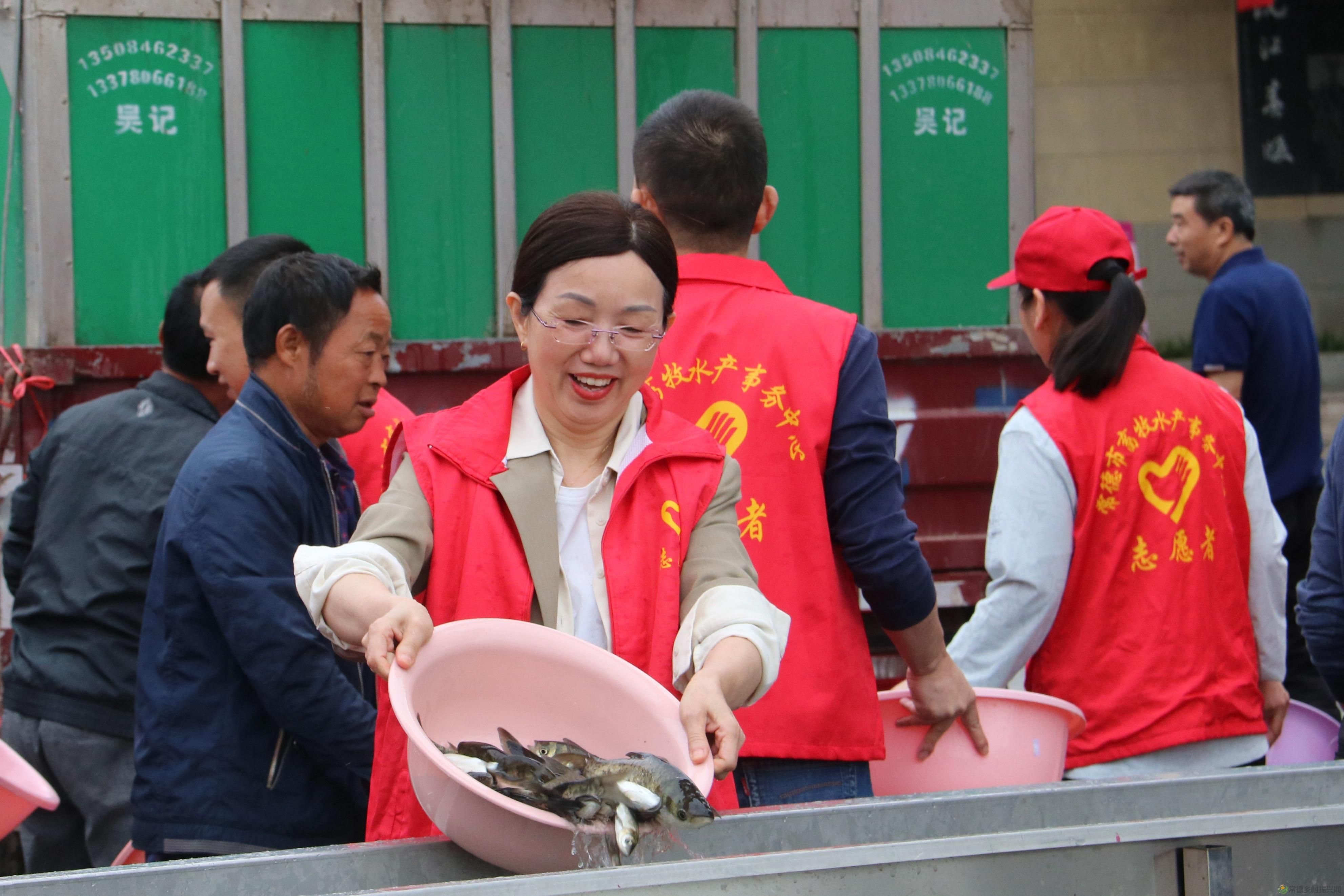 常德市举行2023年鱼类人工增殖放流活动(图6) 常德市举行2023年鱼类人工增殖放流活动(图6)