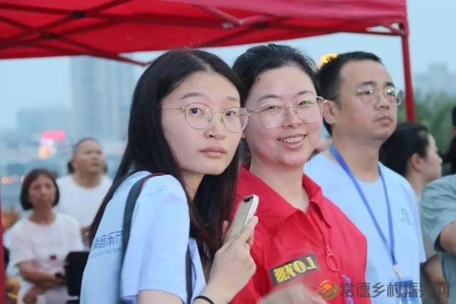 【乐在鼎城】吴碧霞邀请你快来参赛中国常德江南音乐节,还有常德留学博士“励志母亲”周亚松....... (图14) 【乐在鼎城】吴碧霞邀请你快来参赛中国常德江南音乐节,还有常德留学博士“励志母亲”周亚松....... (图14)