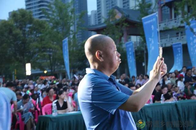 【乐在鼎城】吴碧霞邀请你快来参赛中国常德江南音乐节,还有常德留学博士“励志母亲”周亚松....... (图16) 【乐在鼎城】吴碧霞邀请你快来参赛中国常德江南音乐节,还有常德留学博士“励志母亲”周亚松....... (图16)