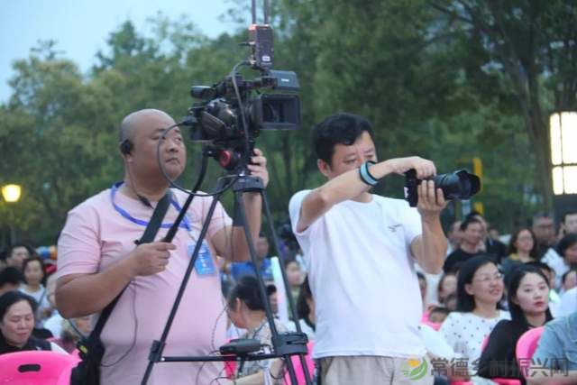 【乐在鼎城】吴碧霞邀请你快来参赛中国常德江南音乐节,还有常德留学博士“励志母亲”周亚松....... (图17) 【乐在鼎城】吴碧霞邀请你快来参赛中国常德江南音乐节,还有常德留学博士“励志母亲”周亚松....... (图17)