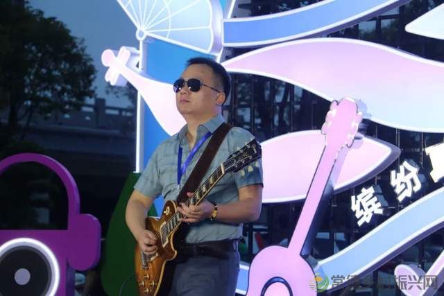 【乐在鼎城】吴碧霞邀请你快来参赛中国常德江南音乐节,还有常德留学博士“励志母亲”周亚松....... (图21) 【乐在鼎城】吴碧霞邀请你快来参赛中国常德江南音乐节,还有常德留学博士“励志母亲”周亚松....... (图21)