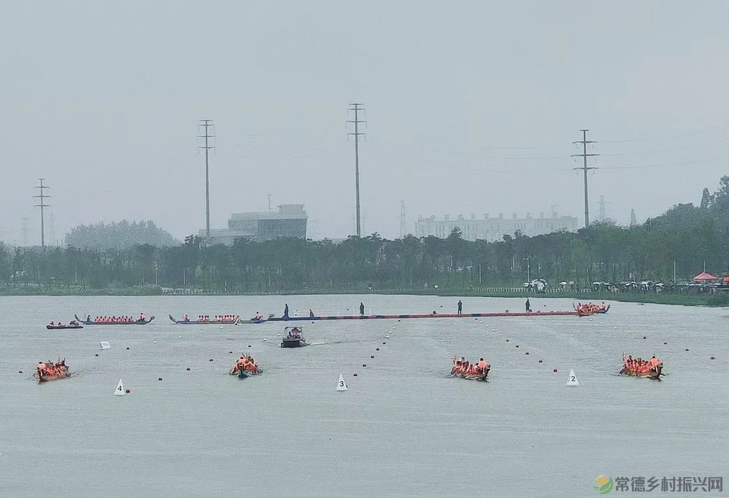 花落谁家?中国•常德鼎城首届阳明湖龙舟赛完美收官(图15) 花落谁家?中国•常德鼎城首届阳明湖龙舟赛完美收官(图15)