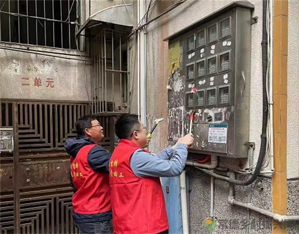 常德市乡村振兴局干群齐奏“创文”乐章(图2) 常德市乡村振兴局干群齐奏“创文”乐章(图2)