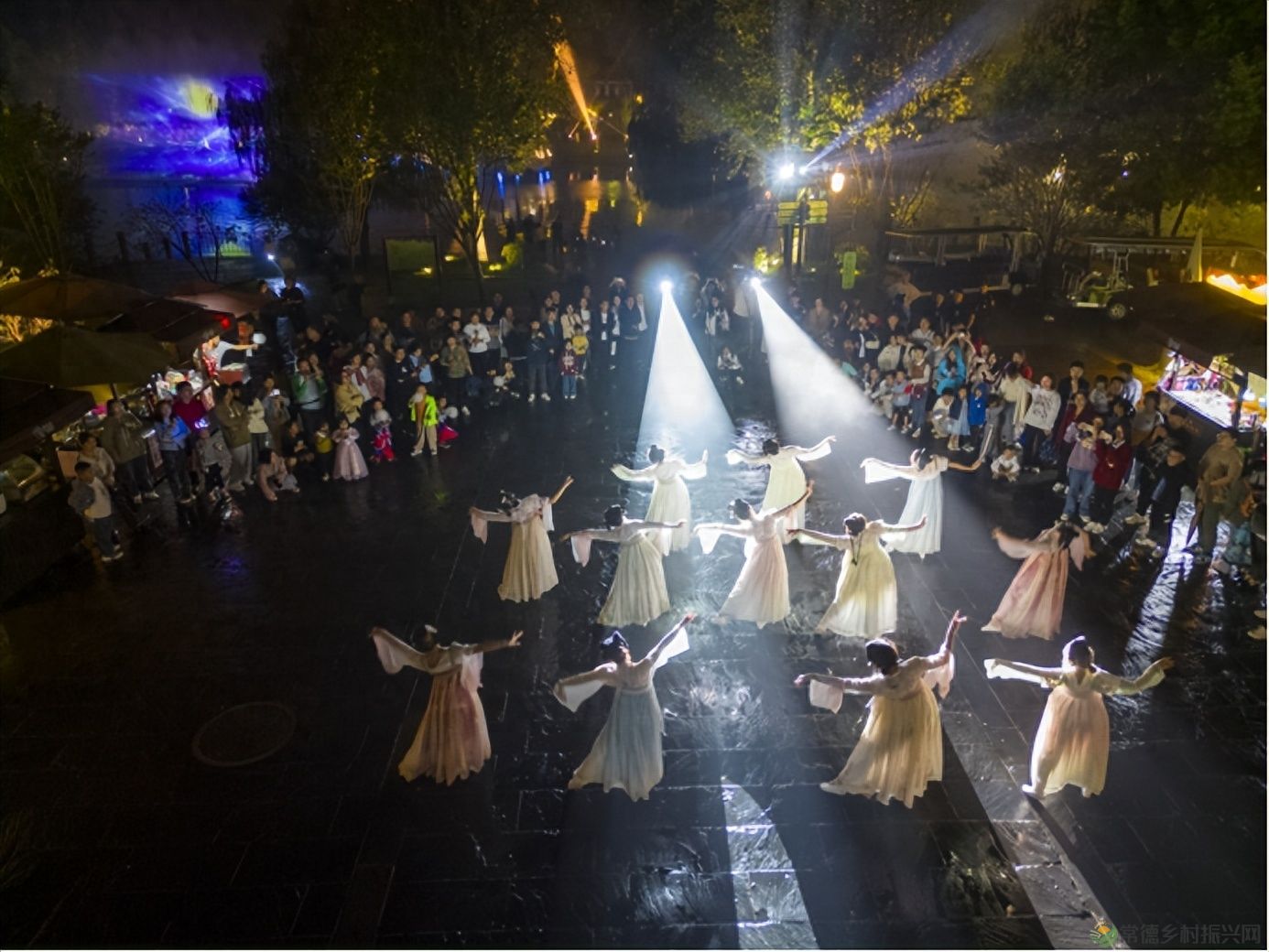 【双节特辑】常德桃花源景区人气爆棚!游客共度欢乐佳节!(图12) 【双节特辑】常德桃花源景区人气爆棚!游客共度欢乐佳节!(图12)