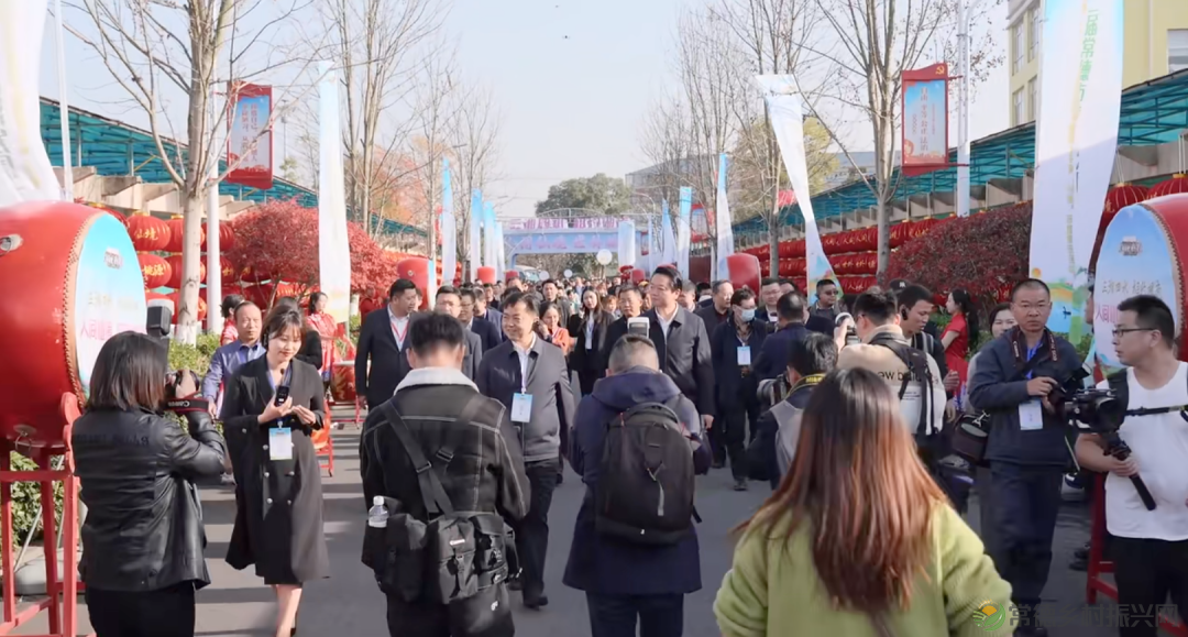 2023年湖南省(冬季)乡村文化旅游节、湖南省冬季“村晚”示范展示活动暨第二届常德市旅游发展大会精彩启幕(图6) 2023年湖南省(冬季)乡村文化旅游节、湖南省冬季“村晚”示范展示活动暨第二届常德市旅游发展大会精彩启幕(图6)