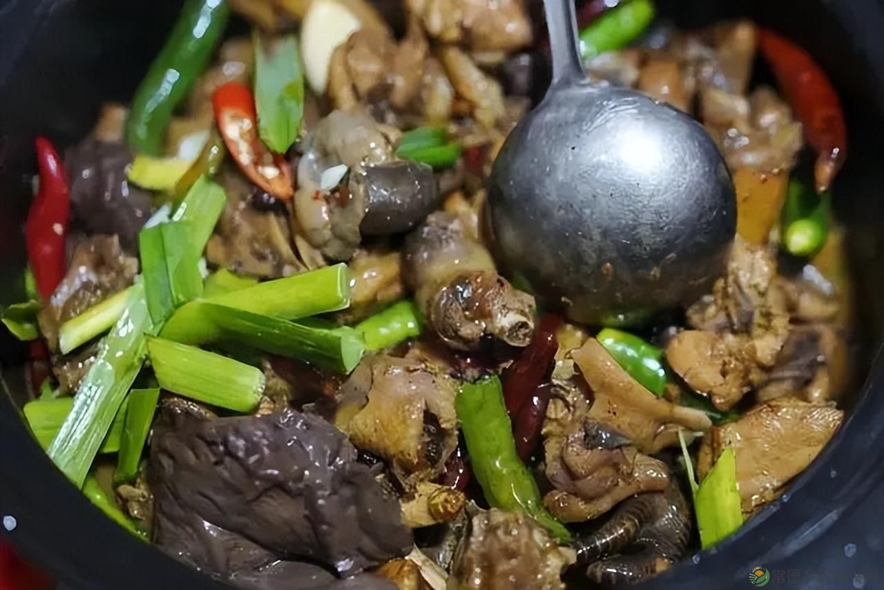 【红火大年 玩转常德】尔滨老铁 小钵子PK铁锅炖，快来常德过年吧(图7)