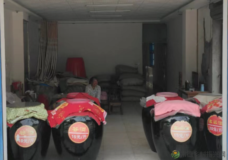 石门县丨小镇上的“酿酒师”