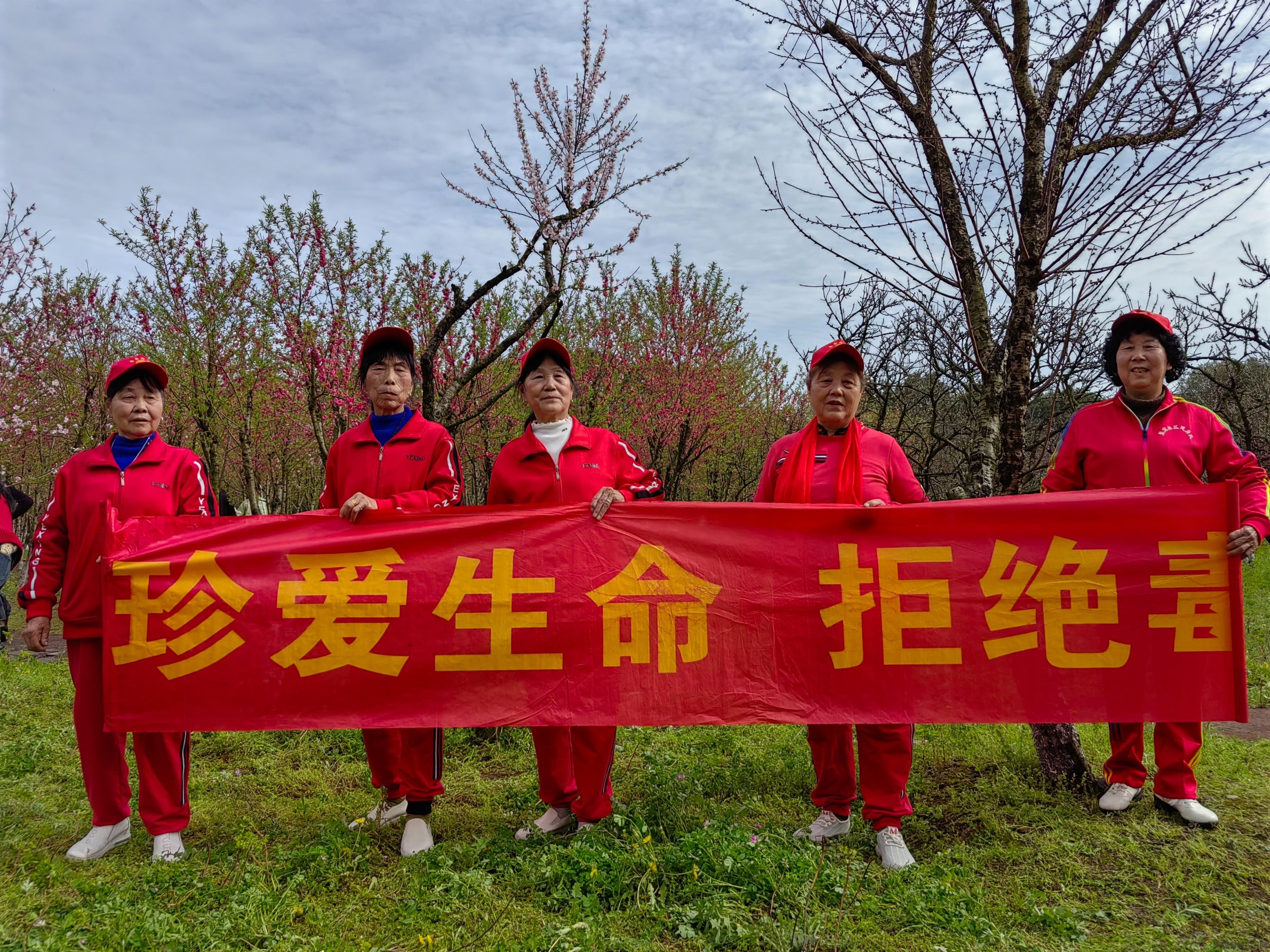 禁毒宣传进高校 花样青春不“毒”行(图3)