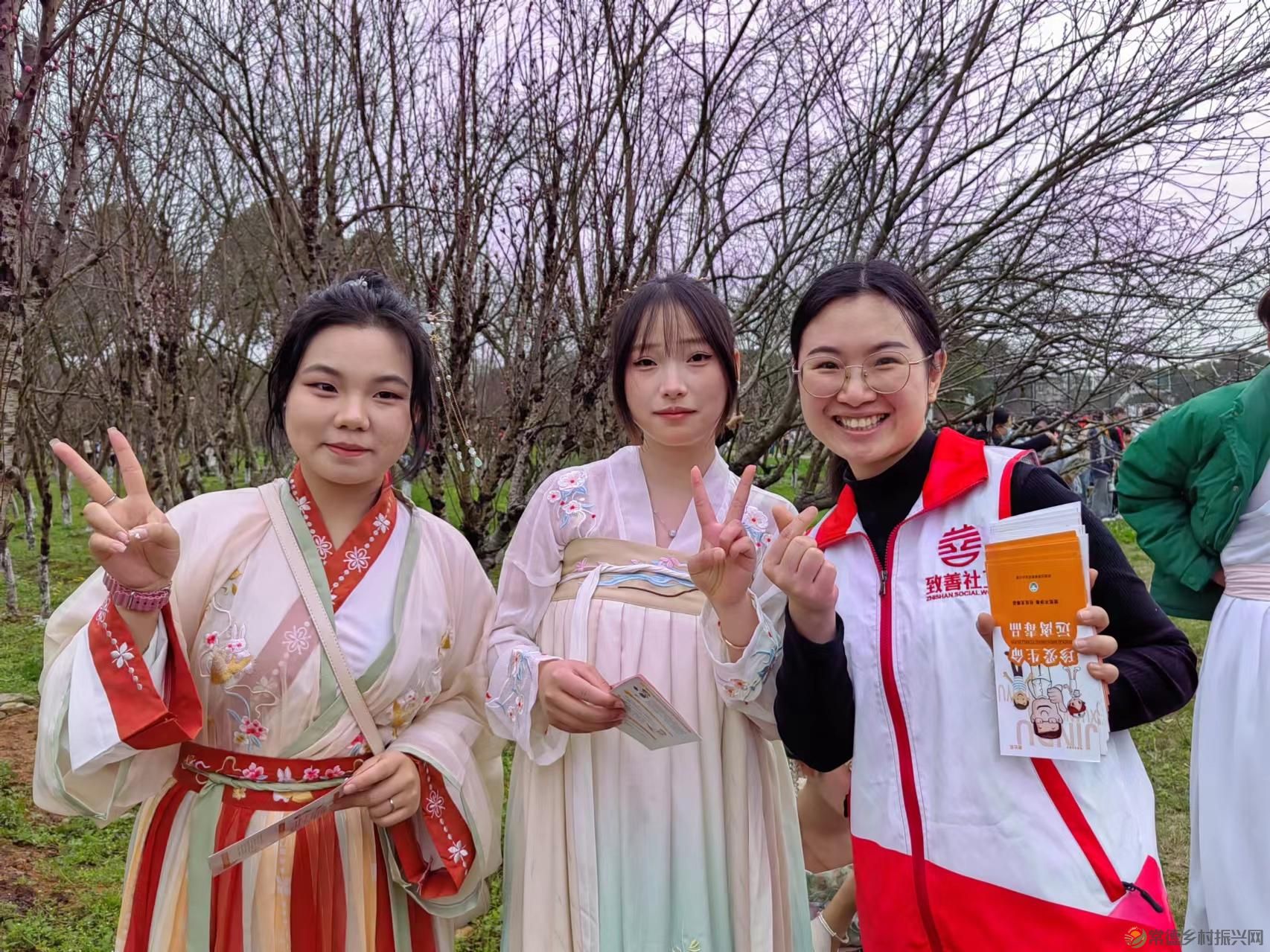 禁毒宣传进高校 花样青春不“毒”行(图6)