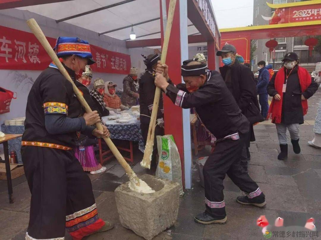 线上线下联动 “三农达人”带货 常德开展“数商兴农”电商直播活动 (图1) 线上线下联动 “三农达人”带货 常德开展“数商兴农”电商直播活动 (图1)