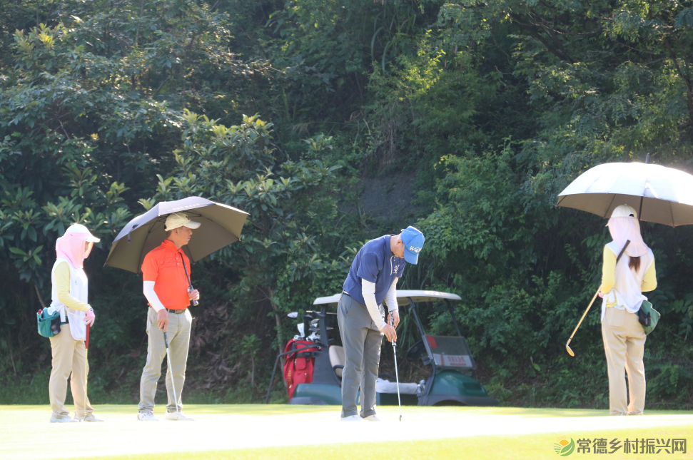 品“千年国”酒 打快乐高球——张家界高尔夫第三届“千年国酒杯”邀请赛圆满收官(图36) 品“千年国”酒 打快乐高球——张家界高尔夫第三届“千年国酒杯”邀请赛圆满收官(图36)