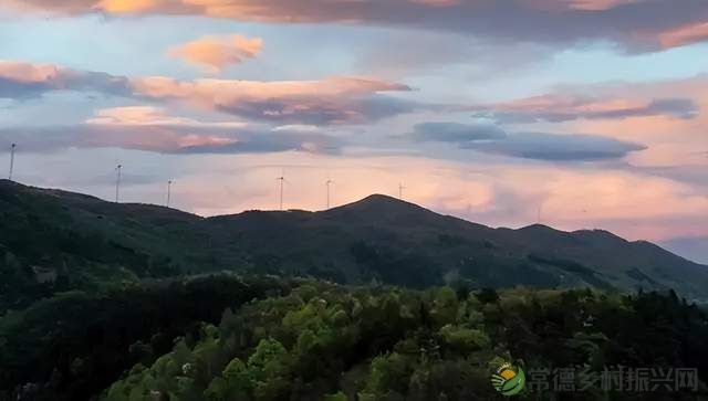 不一样的上马墩 | 民谣音乐 高山露营 这里风光最太平(图6)
