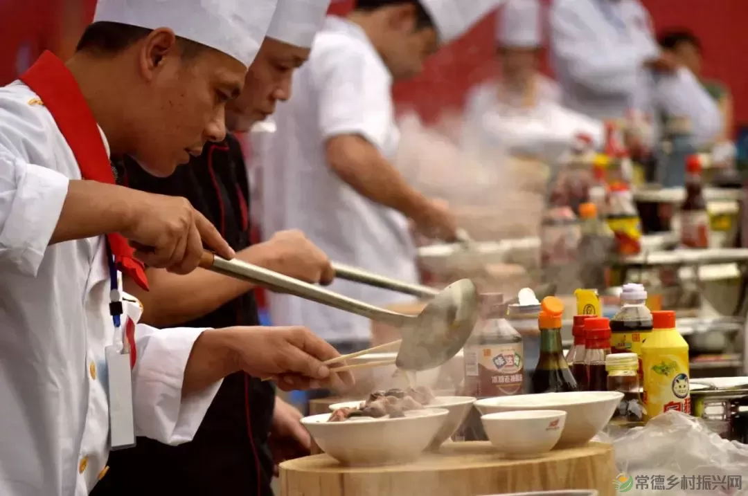 【鲜滋友米粉】一炮句话说常德米粉，你最爱吃的是哪一款？(图1)