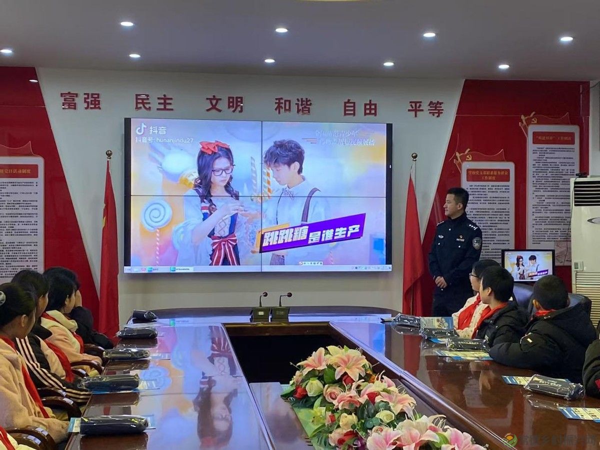 武陵区芦荻山乡开展“开学第一课”禁毒宣传活动(图3)