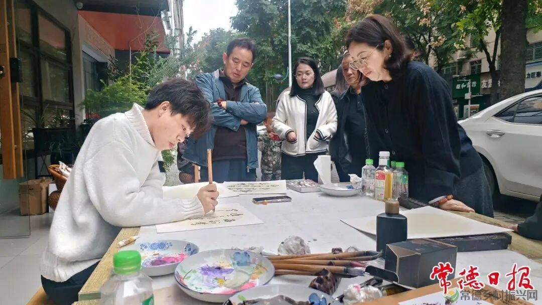 茶韵墨香润常德 曾释迦公益书画行动情暖石门银峰(图2) 茶韵墨香润常德 曾释迦公益书画行动情暖石门银峰(图2)